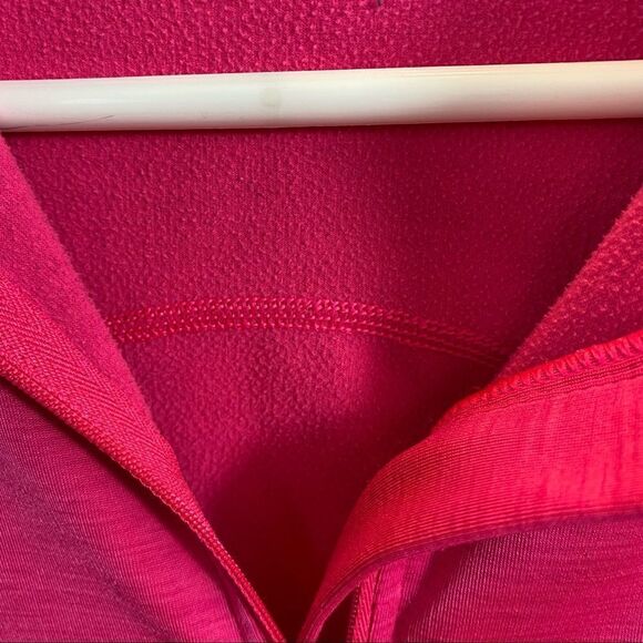Ladies Under Armour Bright Pink Cold Gear Fitted 1/4 Zip Jacket Size Medium - Picture 8 of 13